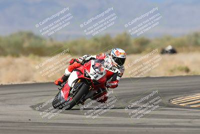 media/Nov-16-2025-Race Pace (Sun) [[8c5fa54630]]/Verified Riders/7-Turn 4 (1155am)/